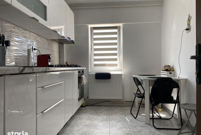 Apartament cu 3 camere decomandat în Micro 11 - 9