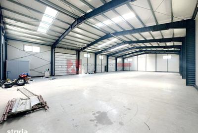 Spațiu comercial, de 599 mp, în Central - 4