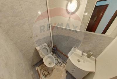 Apartament cu 3 camere de vanzare in zona Est - 10