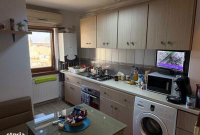 Apartament cu 2 camere decomandat în Carpați 2 - 3