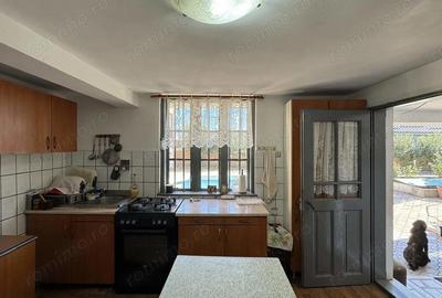 Casă cu 6 camere cu Teren 4057 Mp în Găneasa - 3