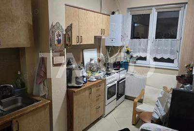 Apartament cu 4 camere semidecomandat în Lupeni - 7