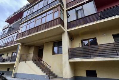 Apartament cu 3 camere decomandat în Găvana