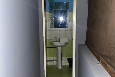 Spațiu comercial, de 142 mp, în Central - 3