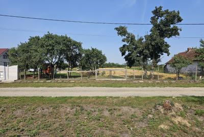 Teren de 3544 mp, în Mihăieni - 2