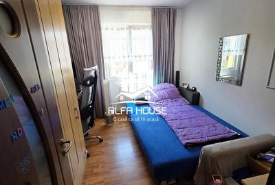 Apartament cu 3 camere semidecomandat în Central