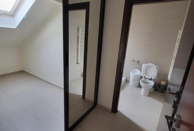 Casă cu 5 camere cu Teren 260 Mp în Tunari