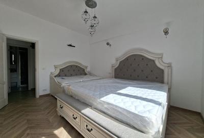 Apartament cu 5 camere semidecomandat, mobilat în P-ța Universității - 11