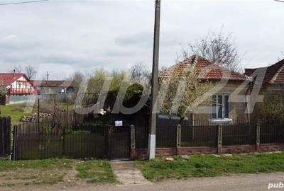 Casă cu 4 camere în Boboc - 1