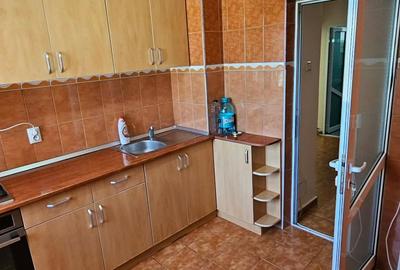 Apartament cu 3 camere decomandat în Est - 2