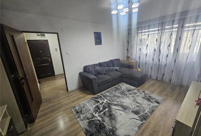 Apartament cu 2 camere semidecomandat în Micro I - 1