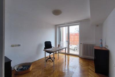 Apartament de vanzare  3 camere decomandat – Piața Romană RISC 1 - 3