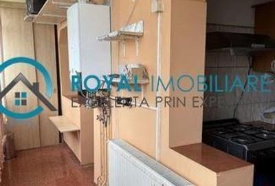 Royal Imobiliare - Vanzare apartament 4 camere zona 9 Mai - 17