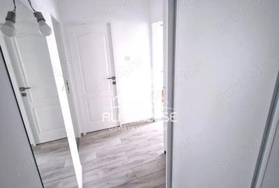 Apartament cu 3 camere decomandat în Central - 8
