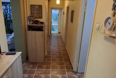 Apartament cu 4 camere decomandat în Titan - 10