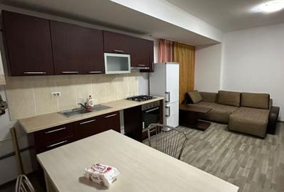 Apartament cu 3 camere decomandat, mobilat în Casa de Cultură - 1