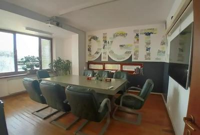 Penthouse cu 6 camere decomandat în Dorobanți - 1