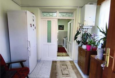 Casa pe un nivel renovata,curte individuala teren 780mp - 10