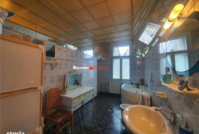 Casă cu 4 camere în Central - 13