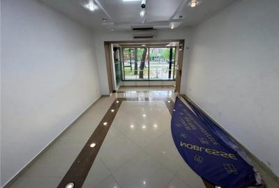 Spațiu comercial, de 100 mp, în Central - 9