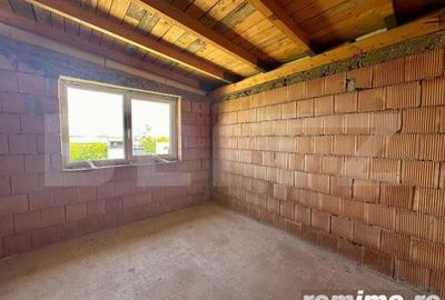 Casă cu 4 camere cu Teren 250 Mp în Central - 3