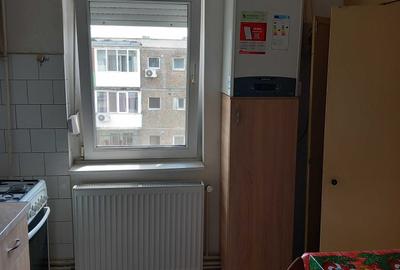 Apartament cu 2 camere semidecomandat în Confecții