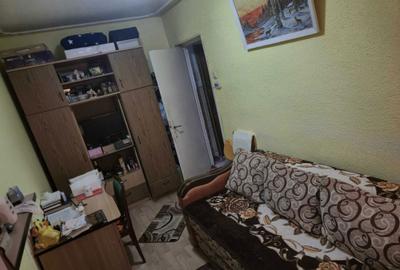 Garsonieră decomandată în Poșta