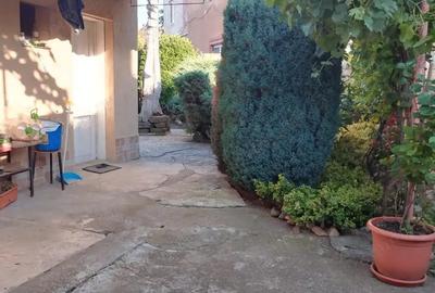 Ageuropa.ro vinde casa in zona 14 Mai cu 3 cam. si teren aferent de 500mp. - 4