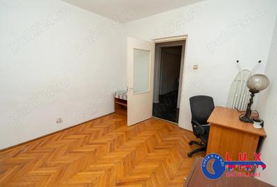 Apartament cu 3 camere în Central - 2