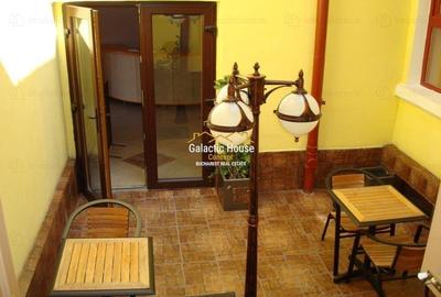 ANSAMBLU VILE - TREI CORPURI CL?DIRE - LOCURI DE PARCARE - 12 MASINI - 6