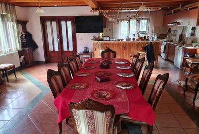 Casă cu 6 camere cu Teren 1000 Mp în Marga - 2