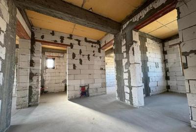 Casa semi-finisata P + E, 119 mp utili, teren 339 mp, Piel - 15