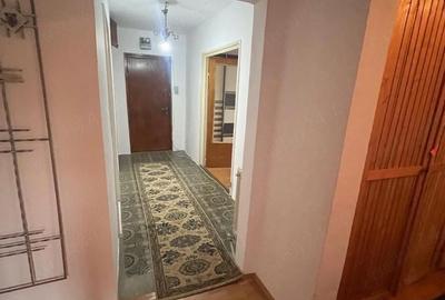 Apartament cu 5 camere decomandat în Miorița - 11