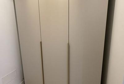 Garsonieră în Titan - 1