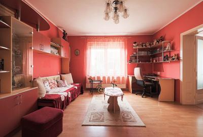 Casă individuală cu 4 camere cu Canalizare în Central - 6