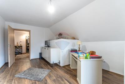 Casa / Vila cu 6 camere de vanzare in Tarlungeni - 15