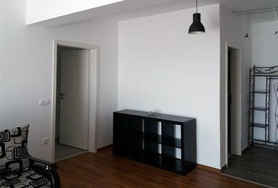 Apartament cu 3 camere decomandat, mobilat în Tractorul - 8