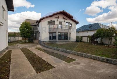 Casă cu 5 camere cu Teren 2000 Mp în Ghercești - 1