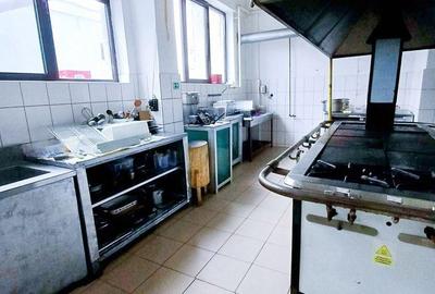 Spațiu comercial, de 250 mp, în Central - 1