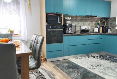 Casă cu 4 camere cu Teren 569 Mp în Zăvoi - 8