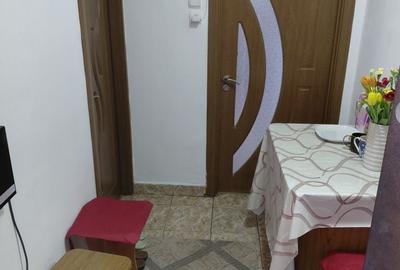 Apartament cu 2 camere semidecomandat în Craiovița Nouă - 4