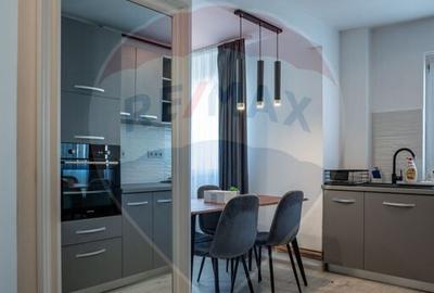 Apartament cu 3 camere semidecomandat în Central - 14