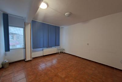 Birou, de 80 mp, în Central - 5