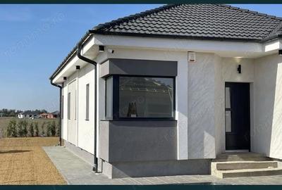 Casă cu 4 camere cu Teren 300 Mp în Mărtinești - 8