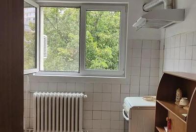 Vanzare apartament luminos de 2 camere in Titan-Lotru, pret negociabil - 9