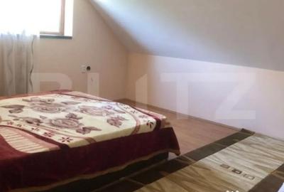 Casă cu 5 camere cu Teren 1732 Mp în Găești - 4