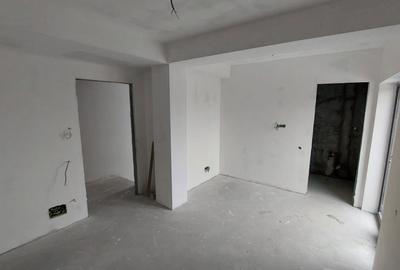 Casă cu 4 camere cu Teren 457 Mp în Central - 1