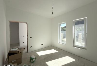 Casă cu 3 camere cu Teren 275 Mp în Sânmihaiu Român - 8