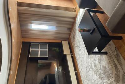 Apartament cu 3 camere decomandat în Central - 1