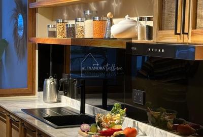 Apartament cu 3 camere semidecomandat în Central - 1